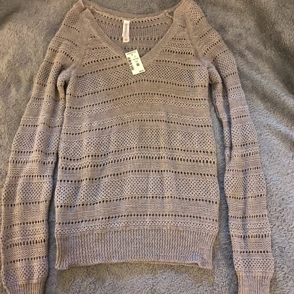 Aeropostale gray sweater, NWT